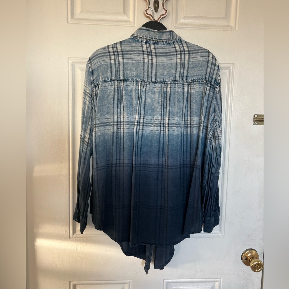 Vintage Havana | Blue Ombre Plaid Button-Up Shirt - Picture 3 of 3
